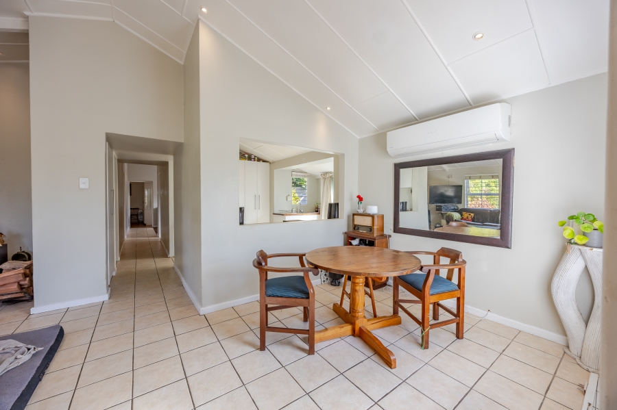 3 Bedroom Property for Sale in Lakeside Western Cape